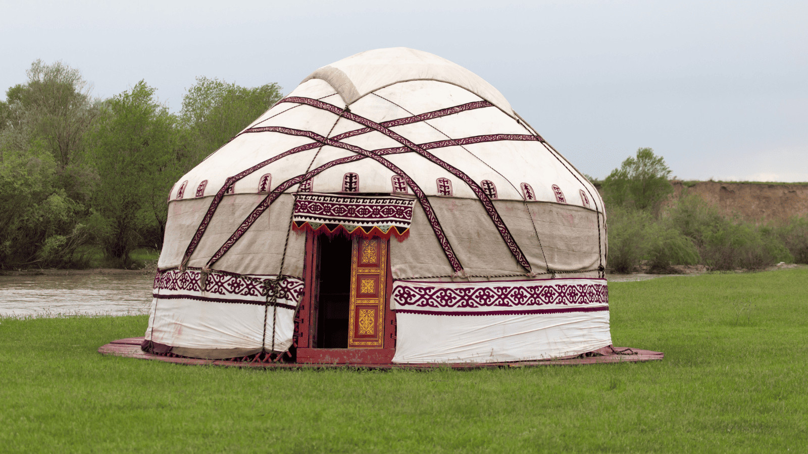 Unconventional Accommodations: Enchanting Treehouses, Ice Hotels, and Beyond 1 Yurts