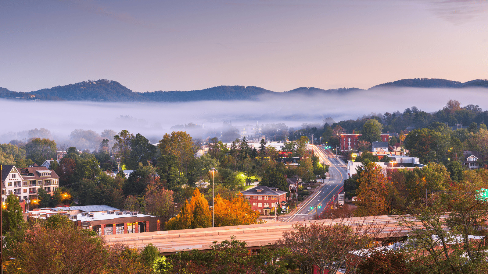 Unveiling the Top 11 US Cities for Fall Foliage 2 Asheville North Carolina Canva