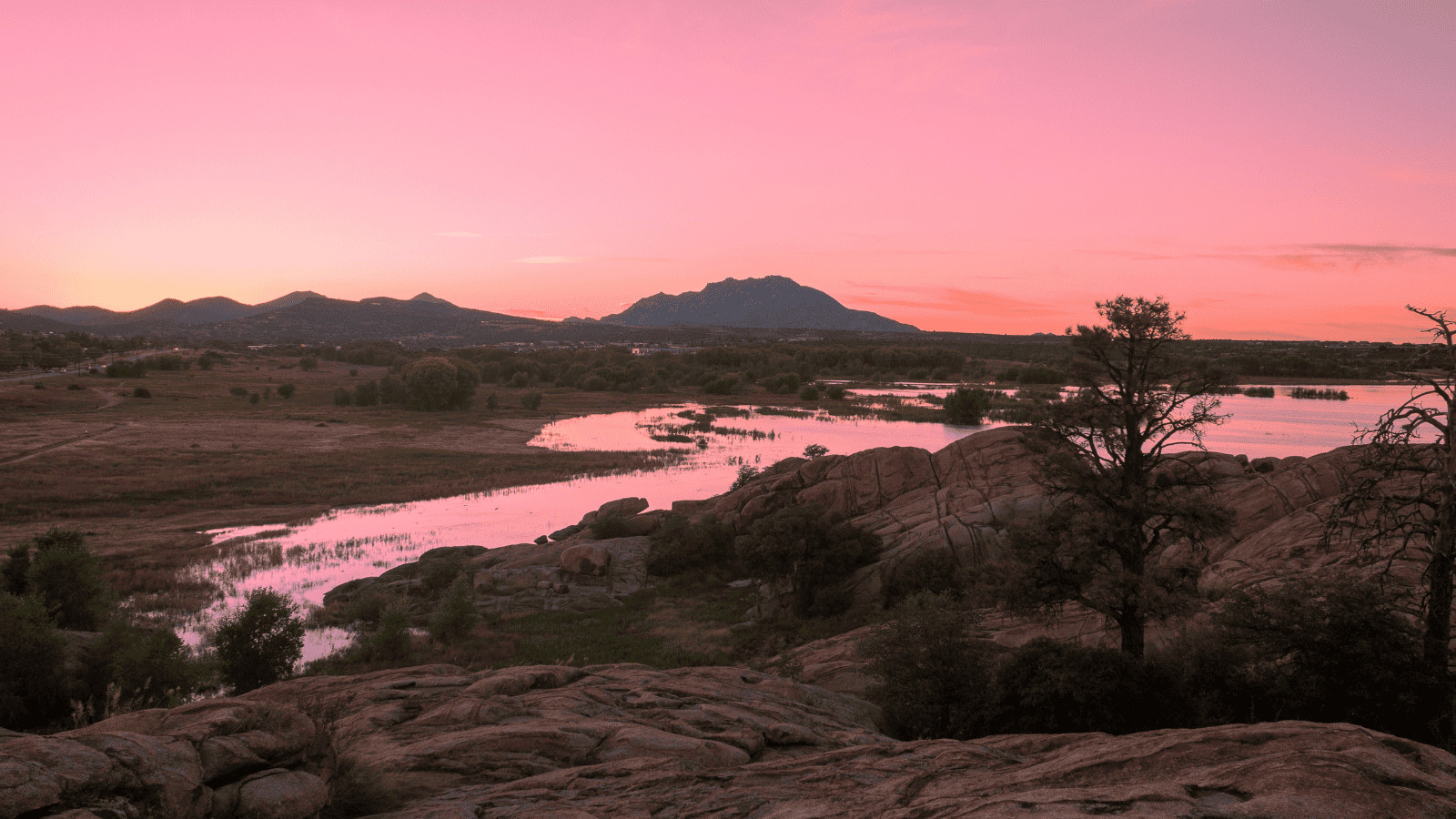 Sedona's Liquid Gems: The Lakes You’ll Love to Explore 2 Willow Lake, Arizona - lakes in Sedona