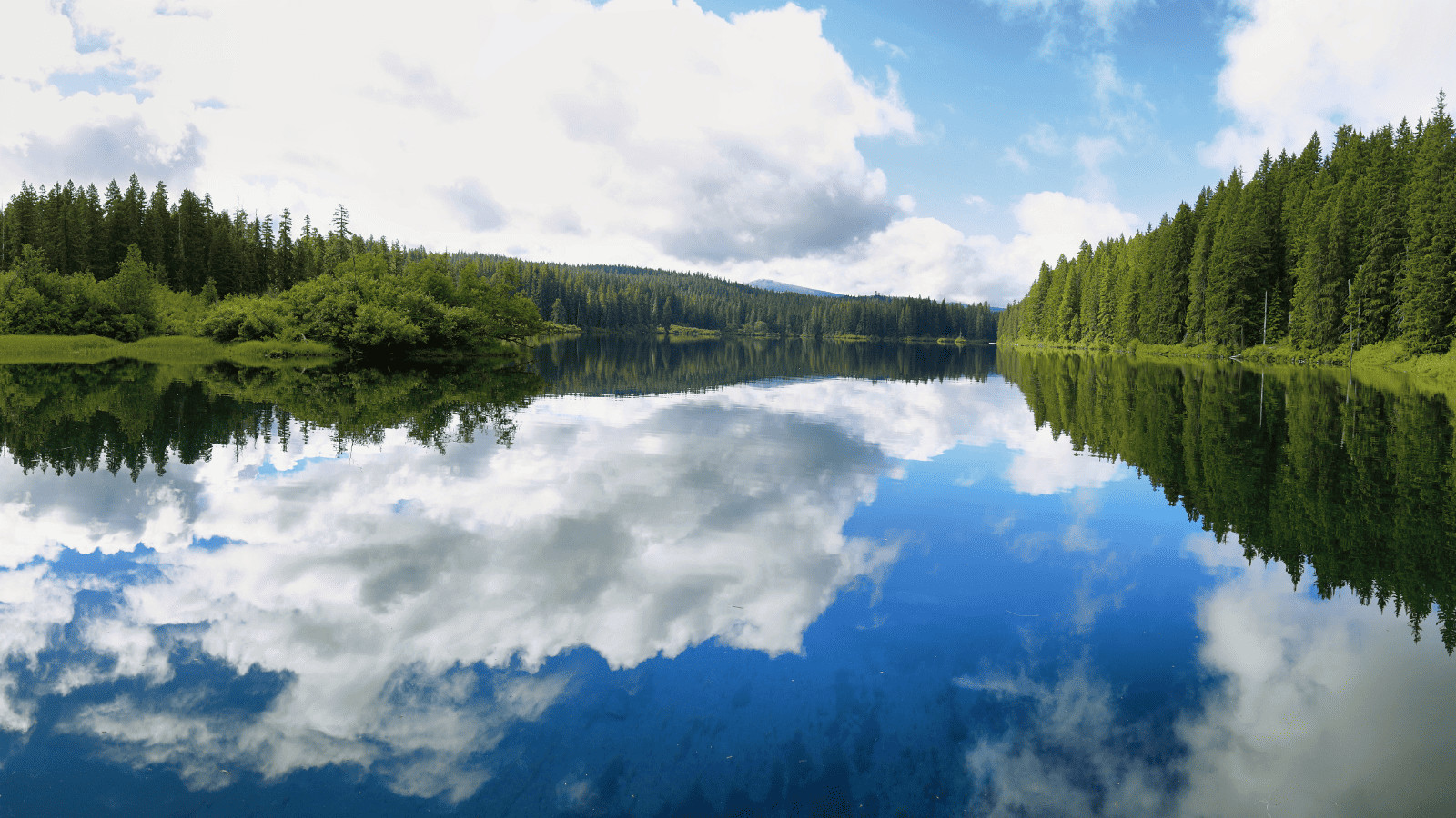 17 of the Most Beautiful Lakes near Bend, Oregon 11 Clear Lake, Oregon