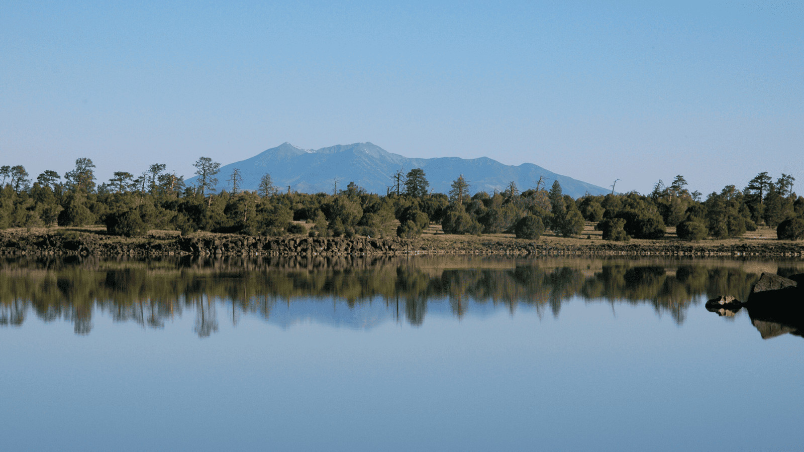 Flagstaff's Best-Kept Secrets: 13 Beautiful Lakes to Explore 3 Ashurst Lake, Arizona