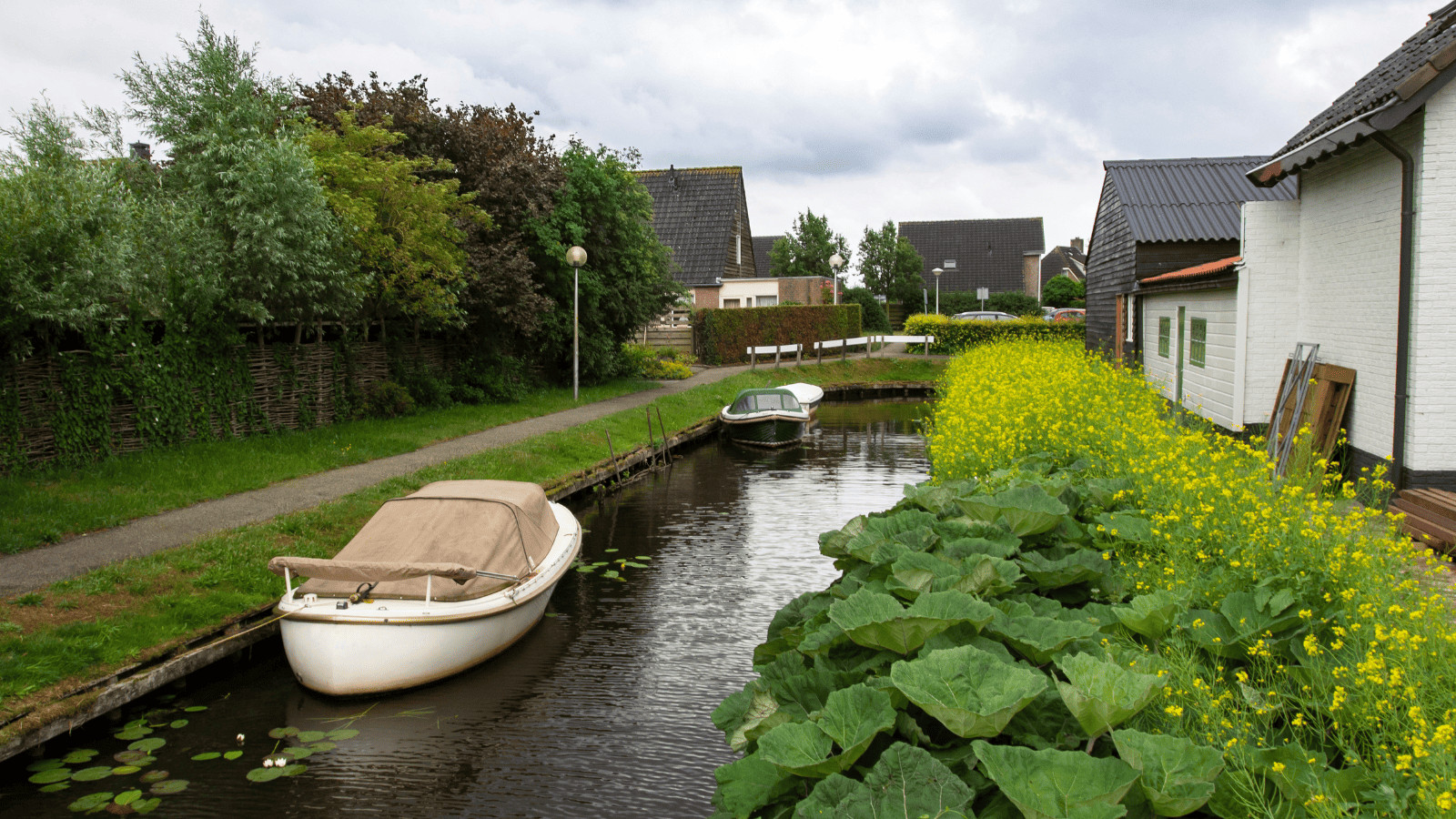 Giethoorn Netherlands Canva