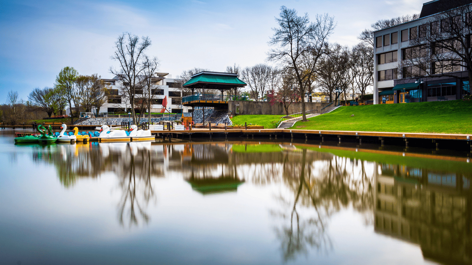 Discover the 15 Most Beautiful Lakes in Maryland 12 Lake Kittamaqundi Canva