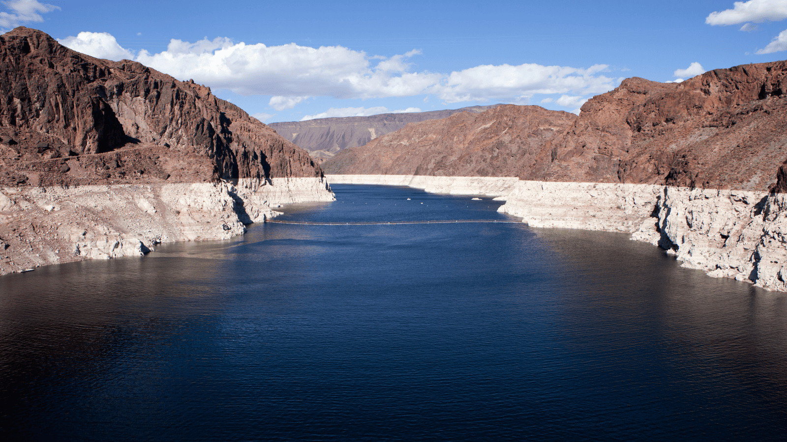 Explore the Most Breathtaking Lakes in Nevada 2 Lake Mead Canva