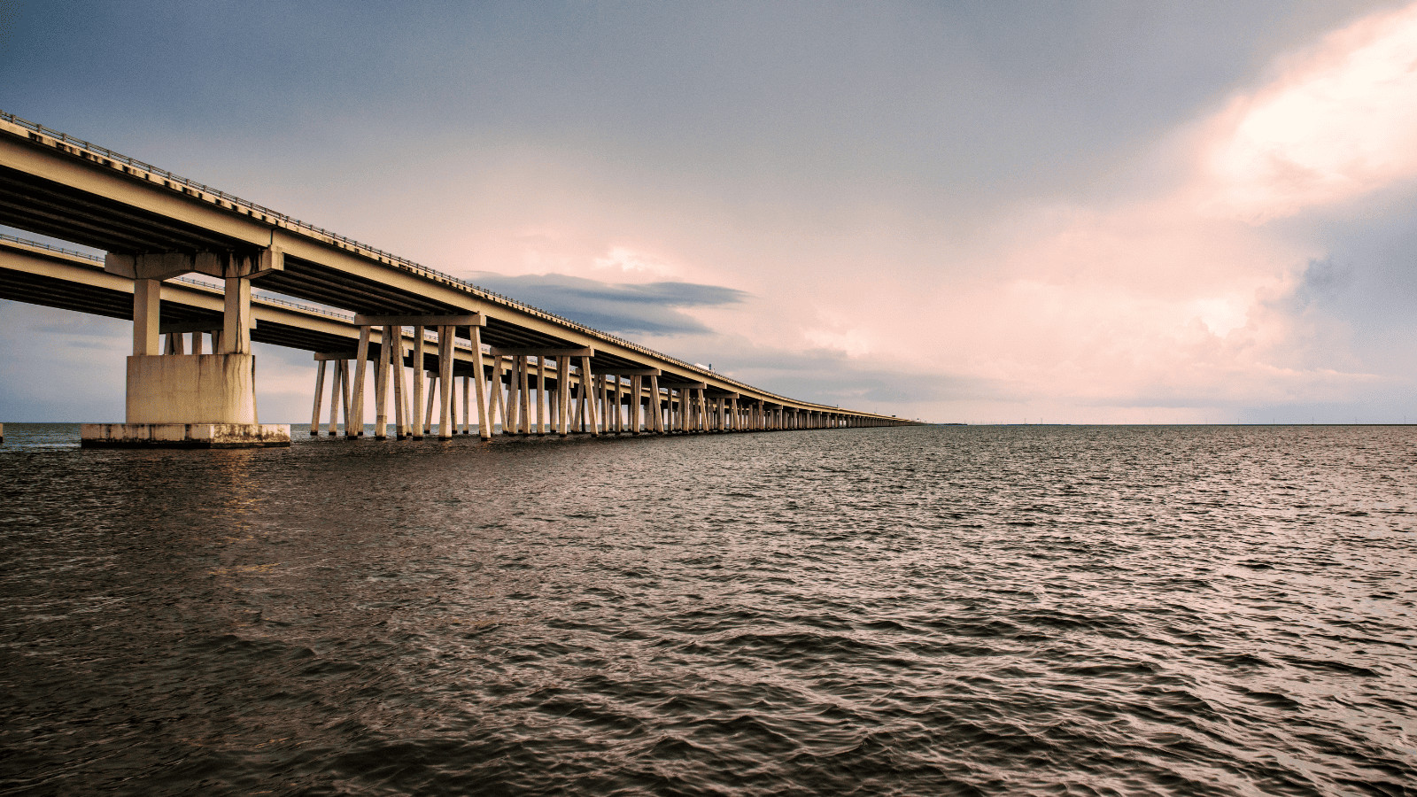 Dive into the Magic of the 17 Best Lakes in Louisiana 1 Lake Pontchartrain Canva