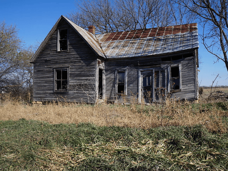 "Finding Beauty in Desolation": A Deep Dive into 12 Ghost Towns in Kansas 2 Abandoned home