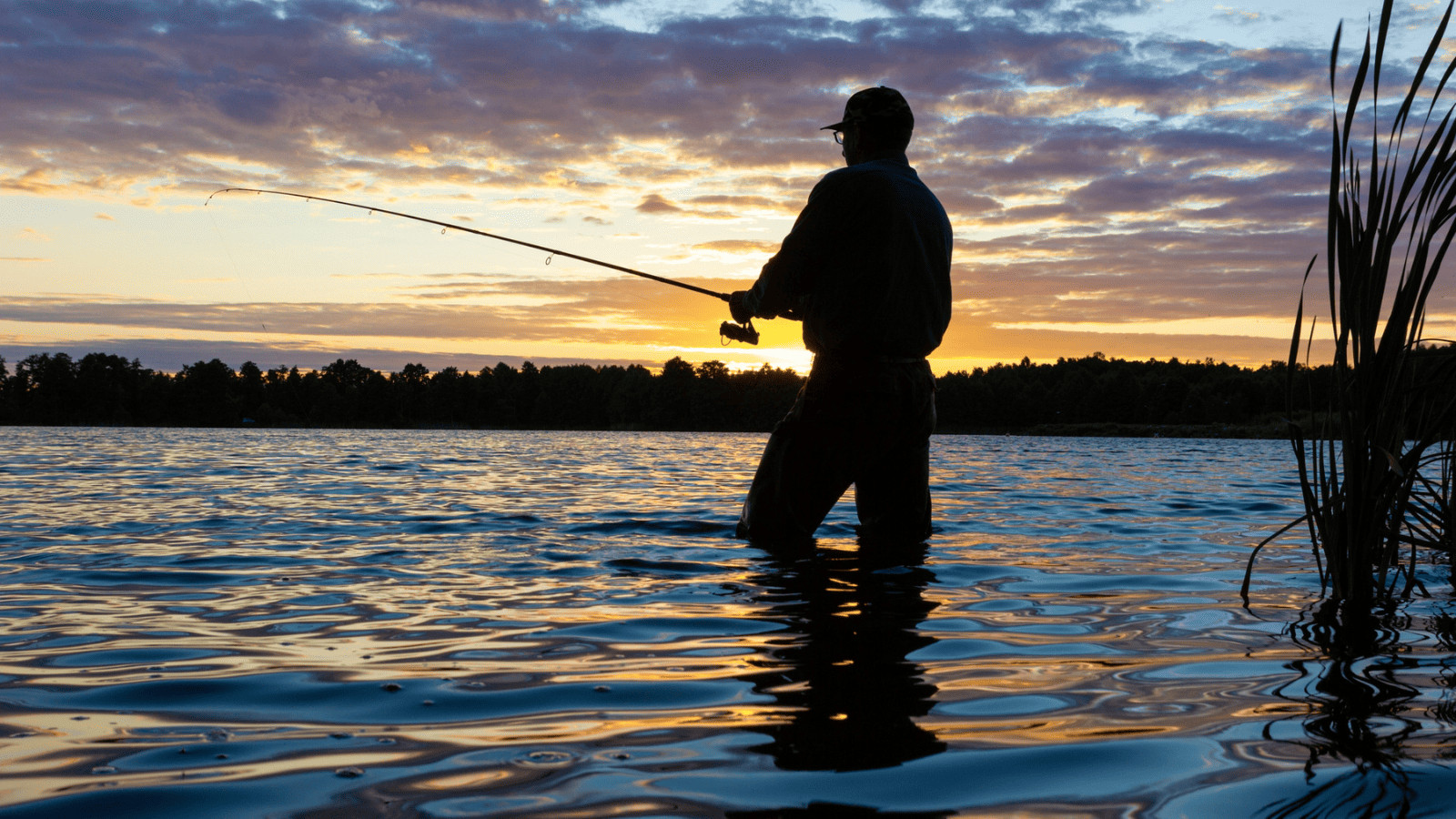 Why I'm Obsessed With These 12 Lakes Near St. Louis 2 Man fishing in lake