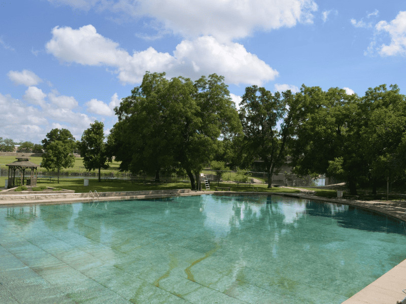 These 12 Hot Springs in Texas Are So Beautiful, They'll Take Your Breath Away 7 Hancock Springs, Texas