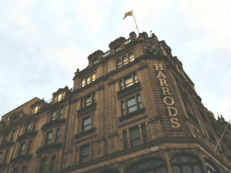 Baby Boomers' Exclusive Guide to London's Finest Experiences! 5 Things to do in London as a baby boomer