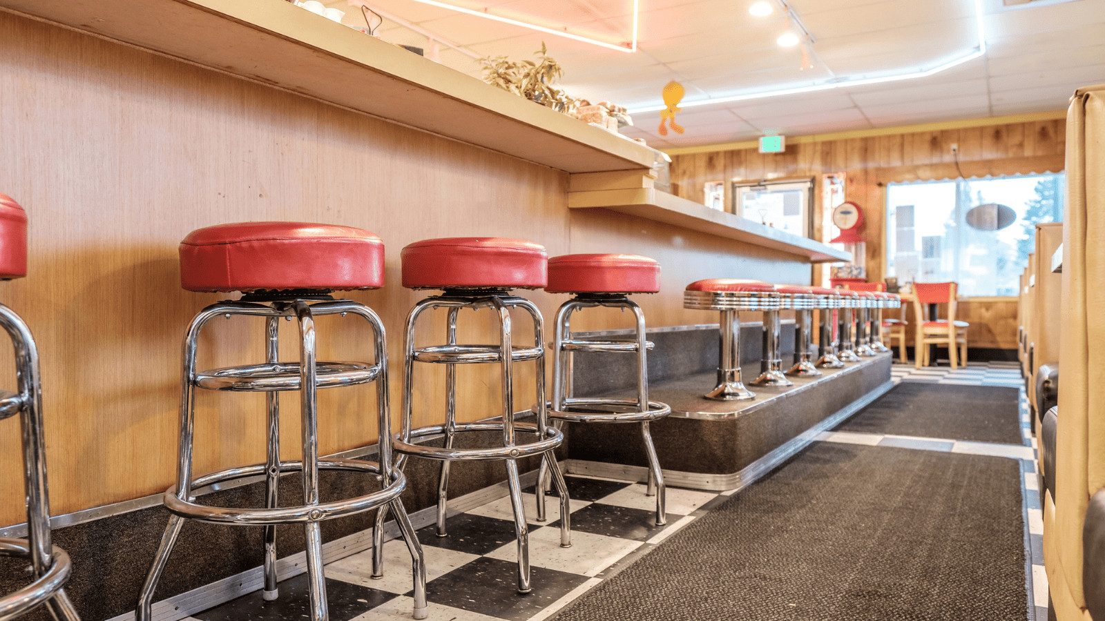 Guy Fieri's Rhode Island Roll Call: 9 Diners, Drive-Ins, and Dives You Gotta Try! 8 Traditional American diner