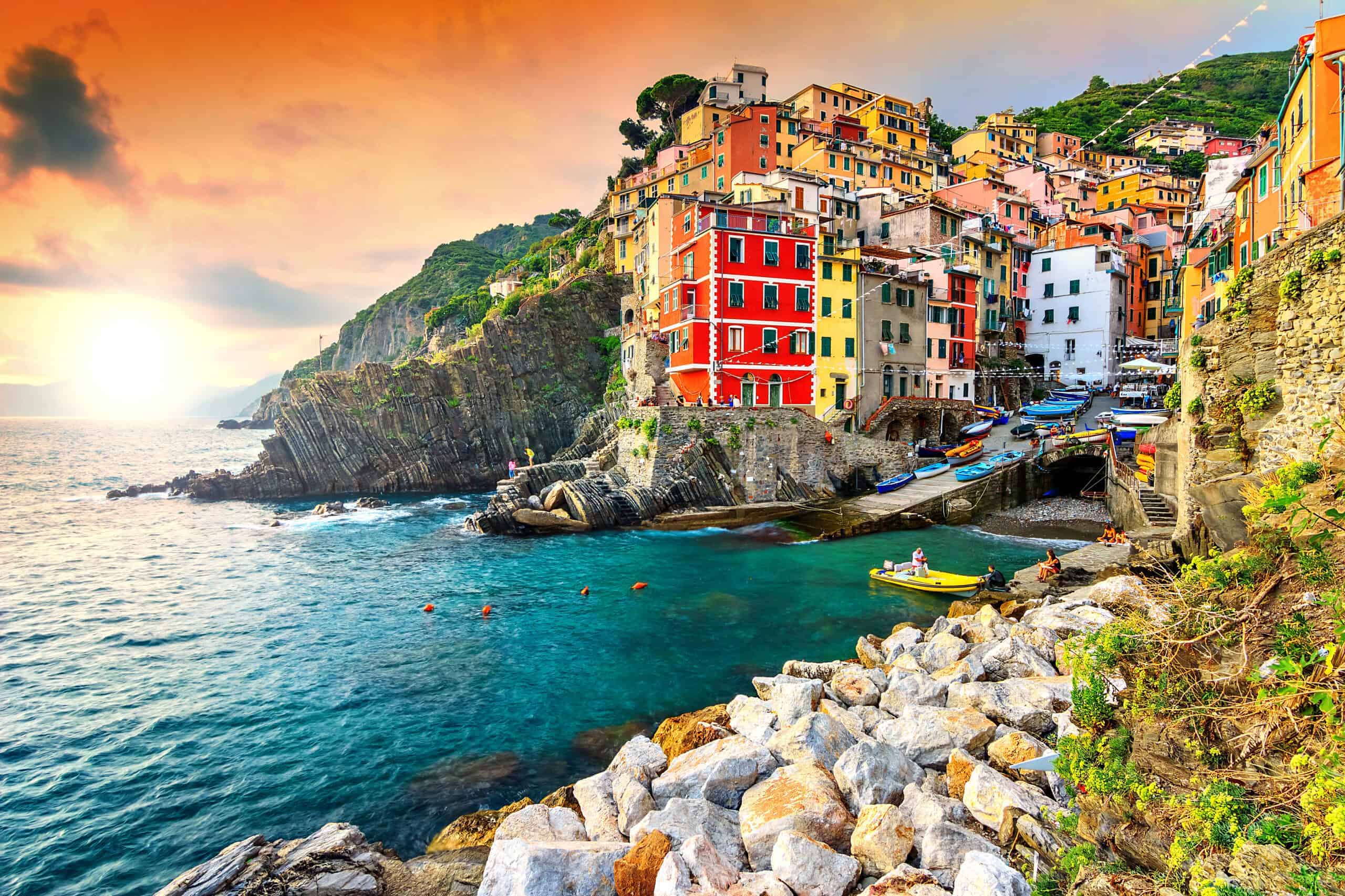 12 European Villages That Are Ridiculously Pretty and Underrated 6 Manarola, Italy