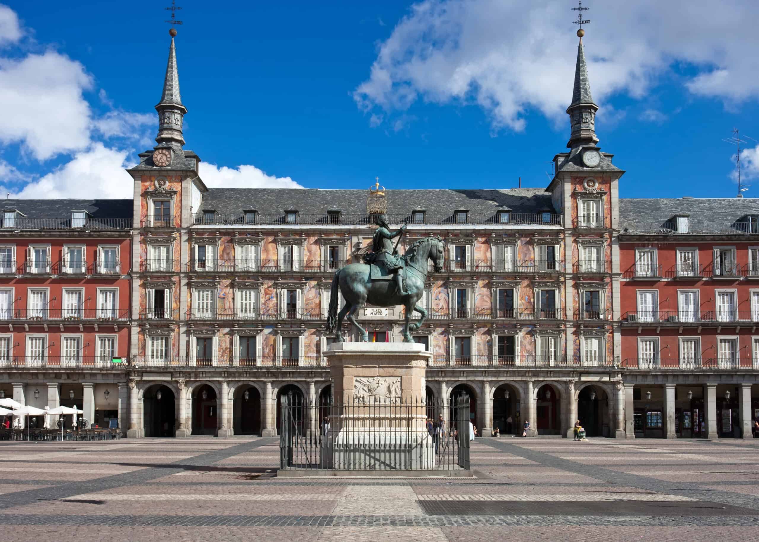 12 Free Things to Do in Major Cities Around the World 10 Plaza Mayor, Madrid, Spain