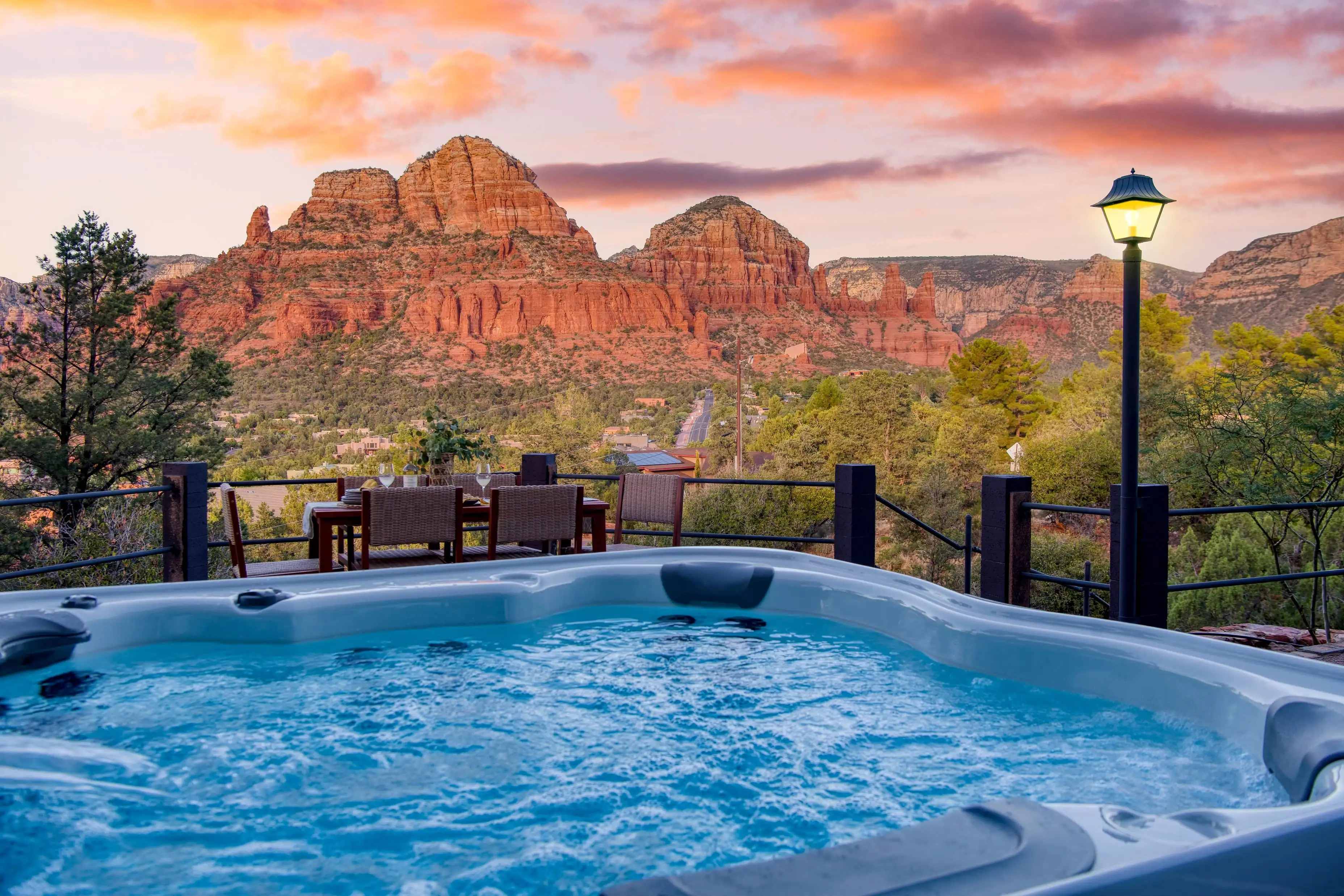 Charming Sedona Rentals That Make the Desert Look Even Better 6 prperty-images-0