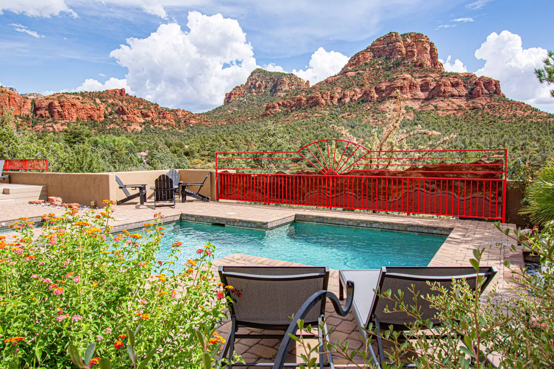 Charming Sedona Rentals That Make the Desert Look Even Better 3 prperty-images-2