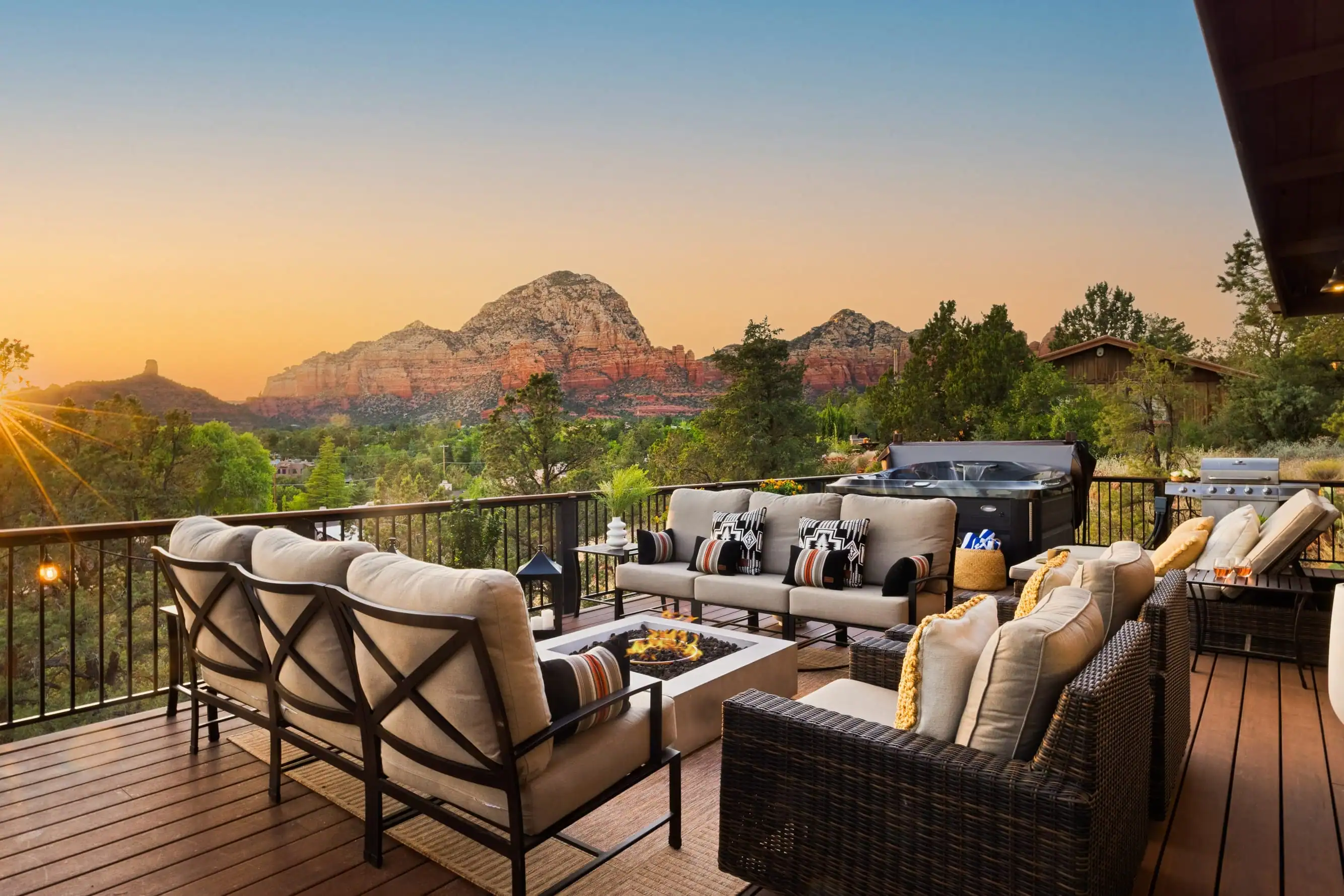 Charming Sedona Rentals That Make the Desert Look Even Better 5 prperty-images-0