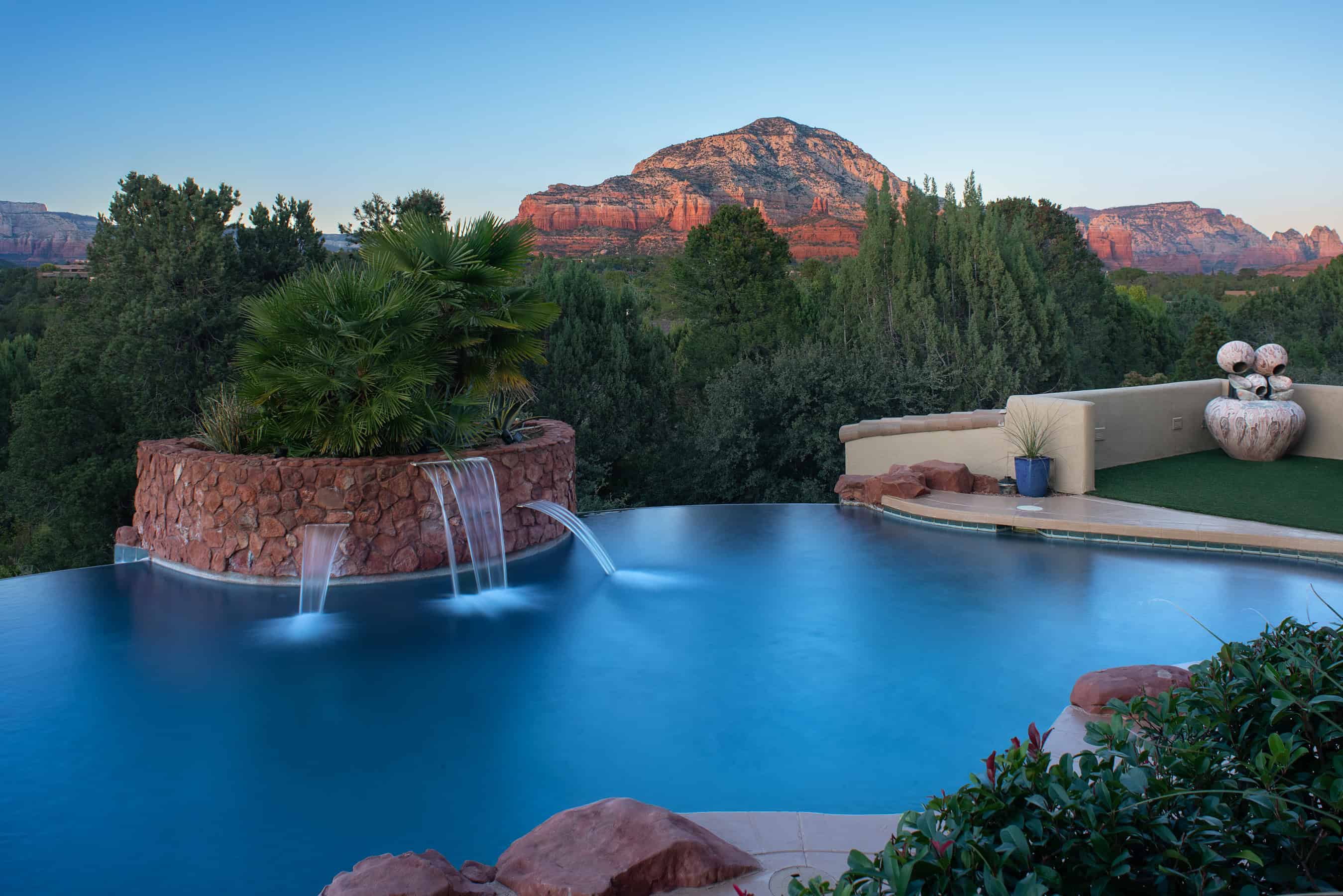 Charming Sedona Rentals That Make the Desert Look Even Better 2 prperty-images-1