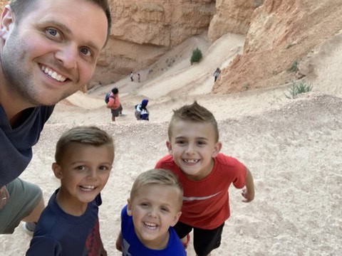 Jake and the kids smiling on the Navajo Loop Trail at Bryce Canyon